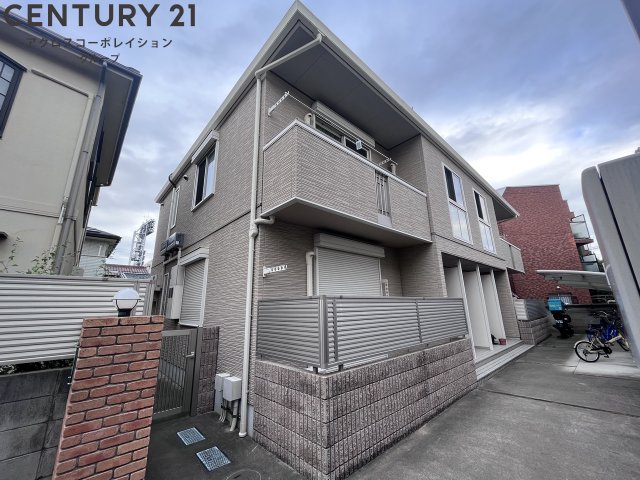 建物外観　防犯カメラ付きで安心です