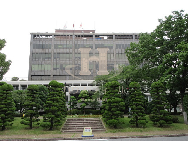 役所　戸田市役所（役所）まで702m