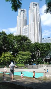 公園　新宿中央公園（公園）まで820m