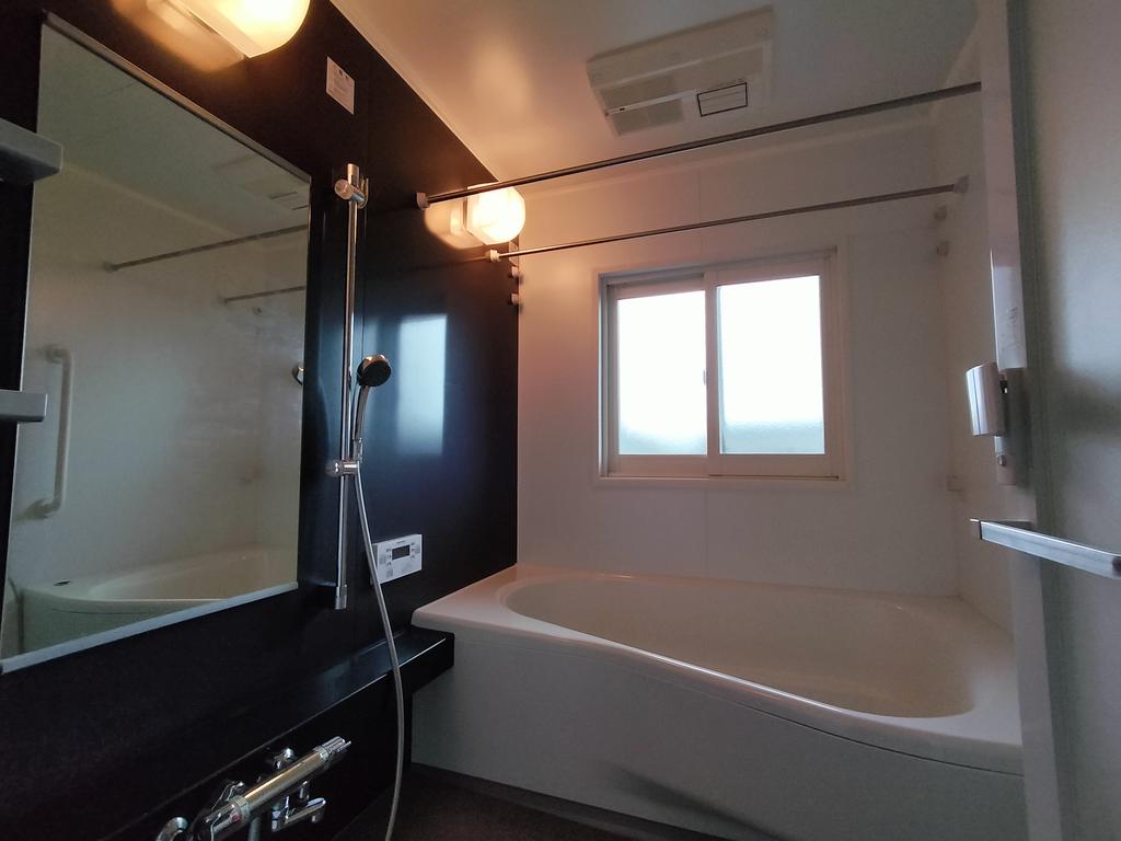 バス・シャワールーム　ゆったりサイズのお風呂♪