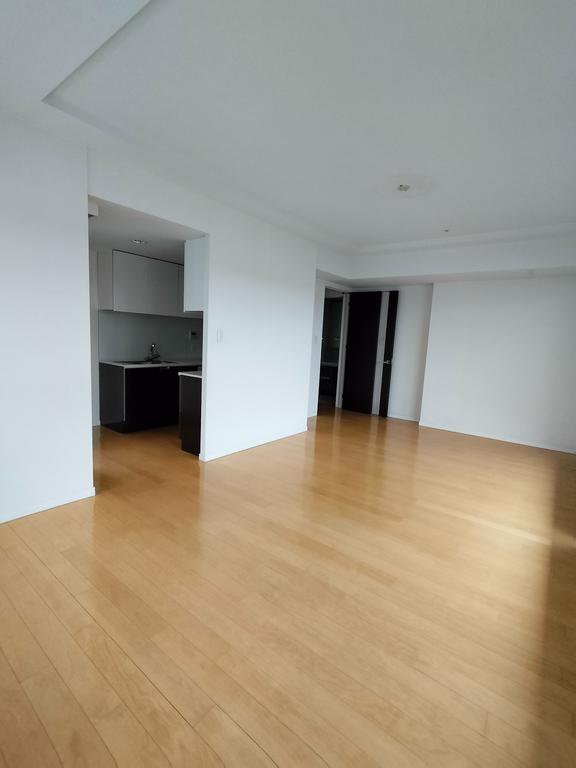 居室・リビング　広々としたリビング