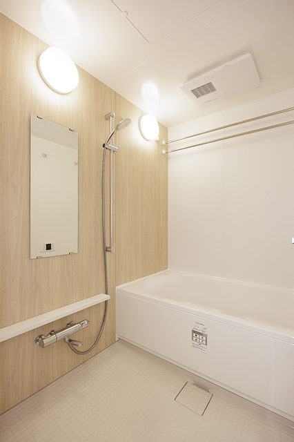 バス・シャワールーム　※写真は同タイプ住戸です。
