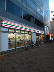 コンビニ　セブンイレブン 豊島要町1丁目店（コンビニ）まで179m