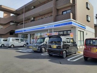 コンビニ　ローソン波木南台店（コンビニ）まで700m