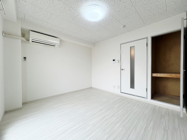 居室・リビング　洋室