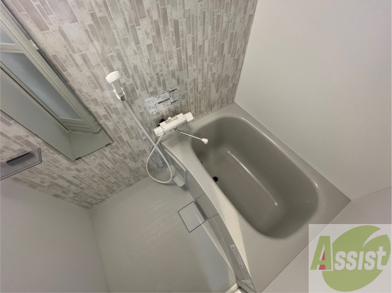 バス・シャワールーム　疲れを癒すには湯船でゆっくりするのが良いですよ。