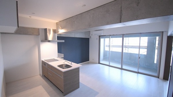 居室・リビング　写真は反転タイプ別部屋