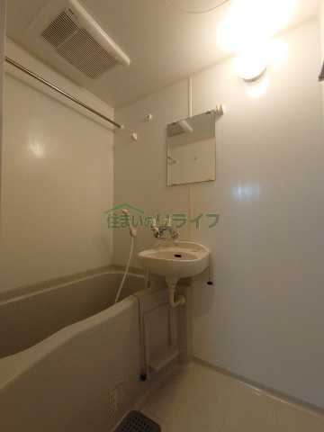バス・シャワールーム　※別部屋参考写真