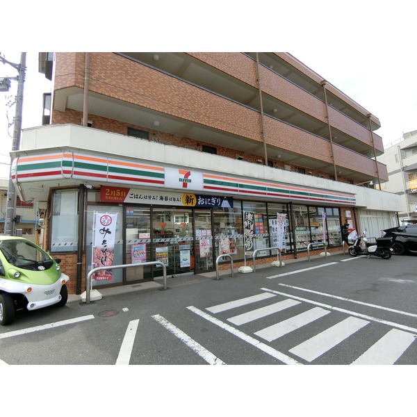 コンビニ　セブンイレブン　日野三沢店（コンビニ）まで127m