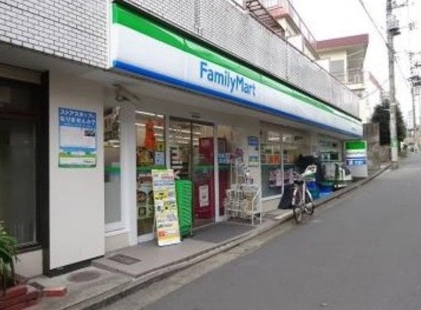 コンビニ　ファミリーマート 笹塚三丁目北店（コンビニ）まで451m