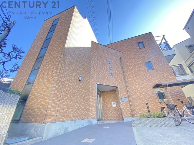 建物外観　オートロック・防犯カメラ付きで安心です！