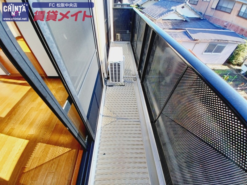 バルコニー　※同型別部屋