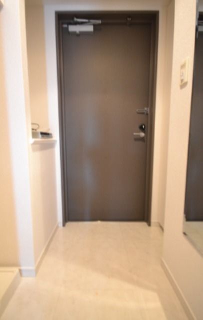 玄関　お部屋探しは株式会社　タウンハウジング　までお気軽にお問合…