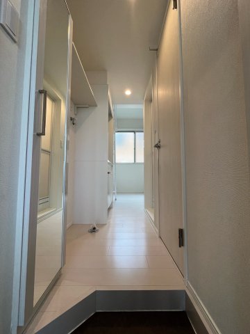 玄関　別号室イメージの為、現状を優先致します。