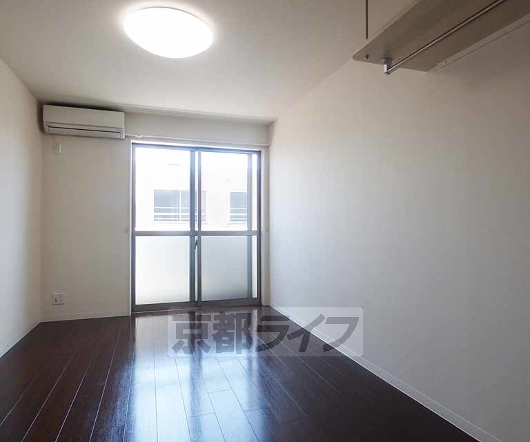 居室・リビング　きれいなお部屋です。