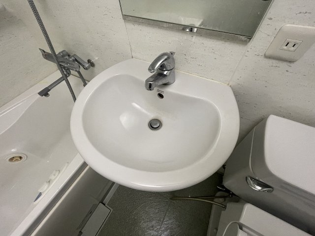 洗面設備　ゆったりとスペースのある洗面所