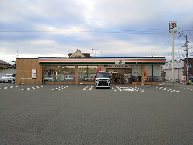 コンビニ　セブンイレブン　松山椿参道店（コンビニ）まで400m