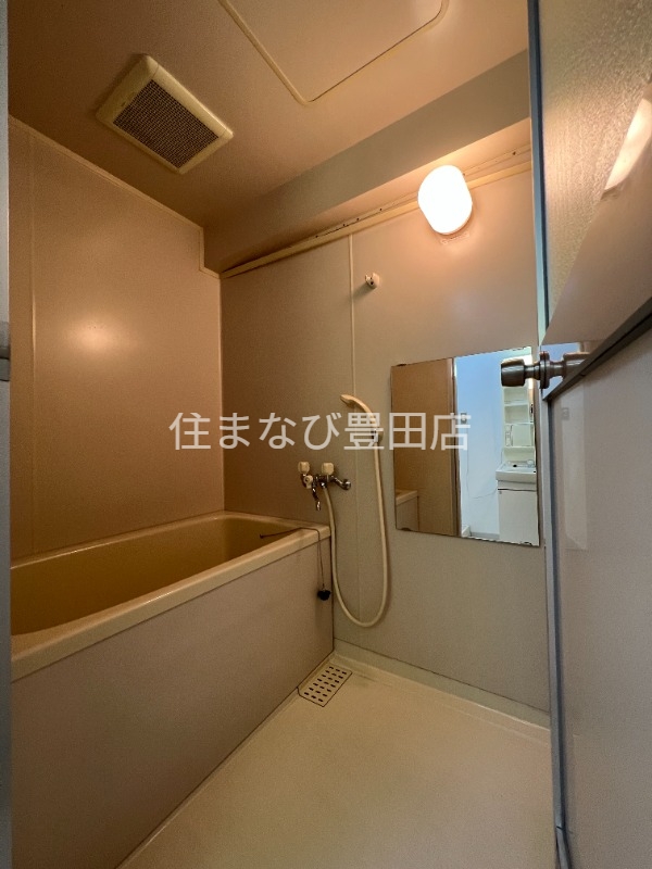 バス・シャワールーム　同型別部屋写真