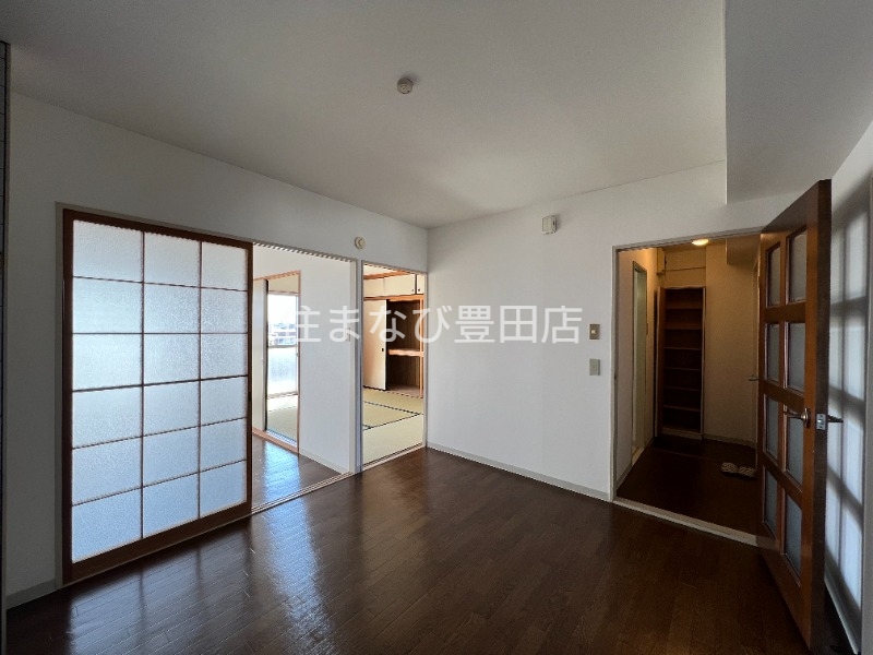 居室・リビング　同型別部屋写真