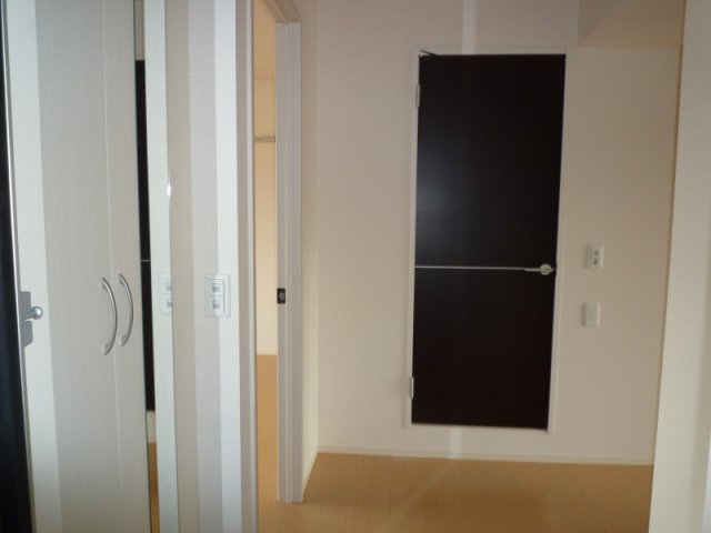玄関　※同物件別室参考写真
