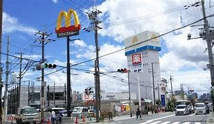 飲食店　マクドナルド 三津屋店（飲食店）まで650m