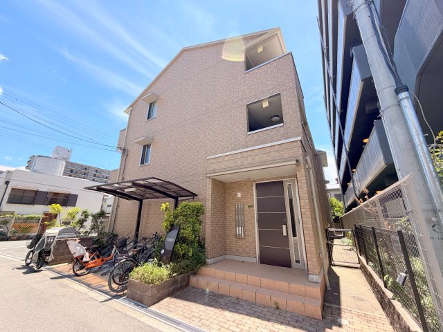 建物外観　綺麗な外観の素敵なお部屋があなたを待っています。