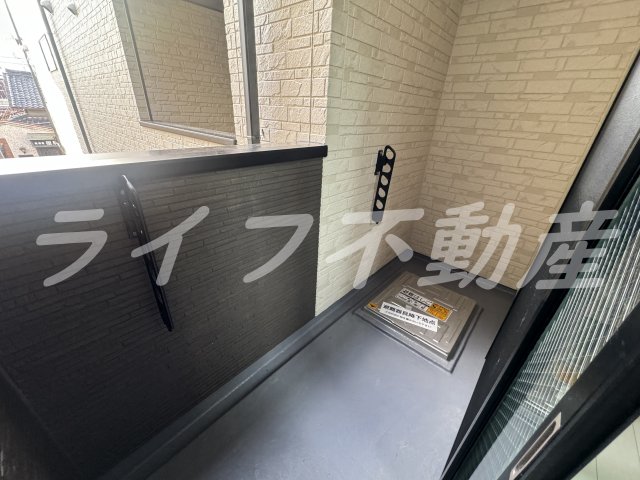 バルコニー　暖かな日差しのふりそそぐバルコニー