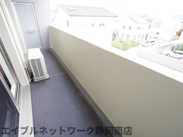 バルコニー　広々としたバルコニーです
