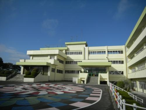 小学校　入間市立新久小学校（小学校）まで1154m