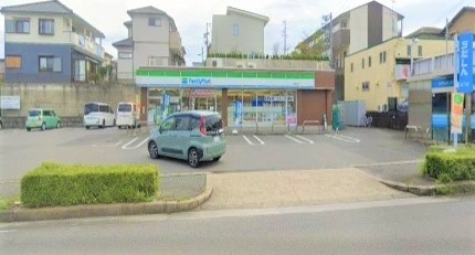 コンビニ　ファミリーマート半田青山店（コンビニ）まで653m