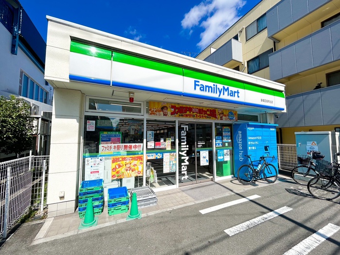 コンビニ　ファミリーマート（コンビニ）まで181m