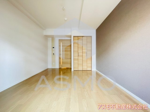 居室・リビング　同マンション別部屋参考写真