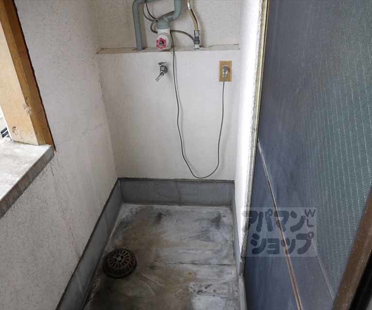 その他部屋・スペース　室外洗濯機置場