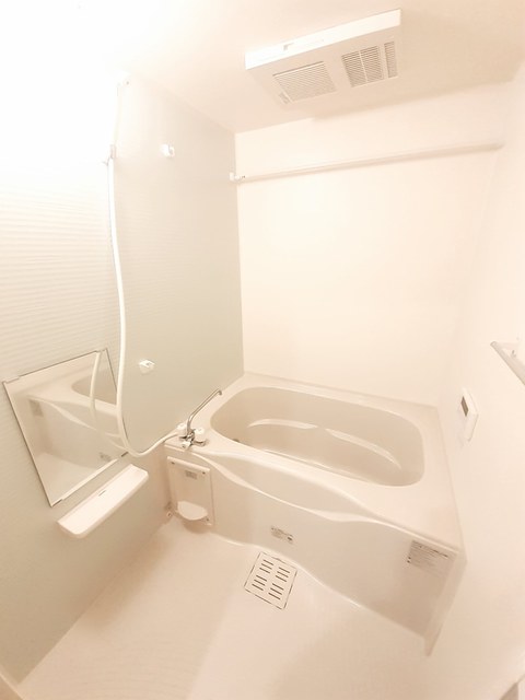 サニー凛の風呂写真