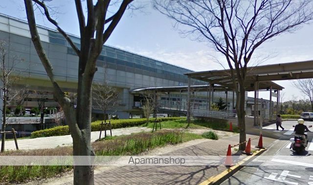 小学校　茨木市立西小学校（小学校）まで452m