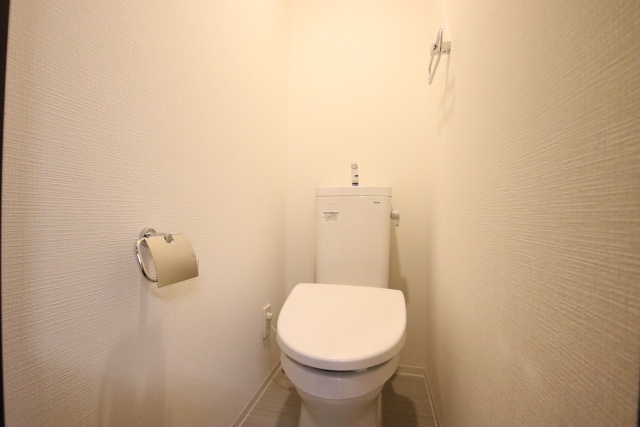 トイレ　※他のお部屋の参考写真です。