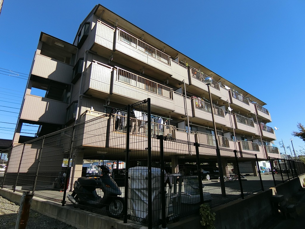 建物外観　ＭＴメゾン　バイク駐輪相談可　ＮＴＴインターネット接続可