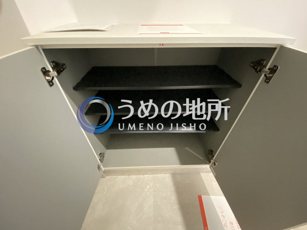 その他　靴箱２