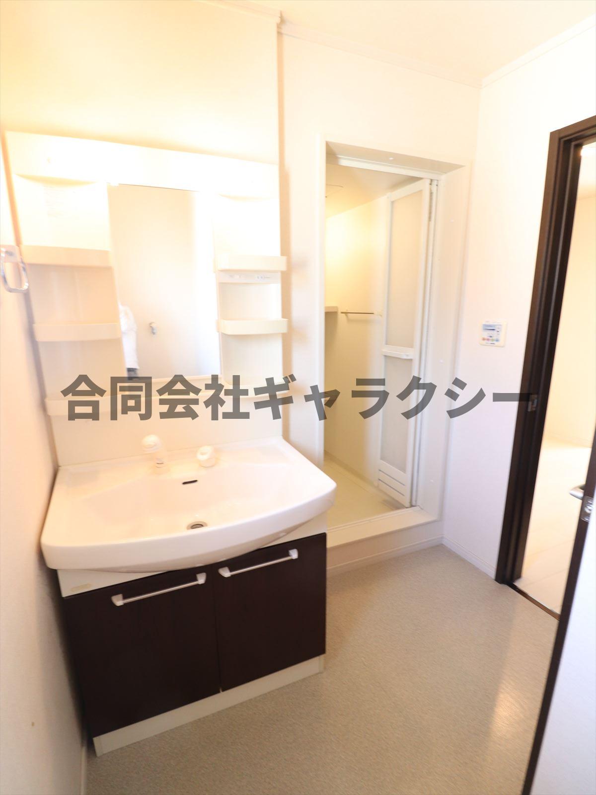 洗面設備　脱衣洗面所