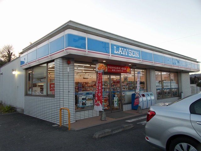 コンビニ　ローソン甲南野尻店（コンビニ）まで718m