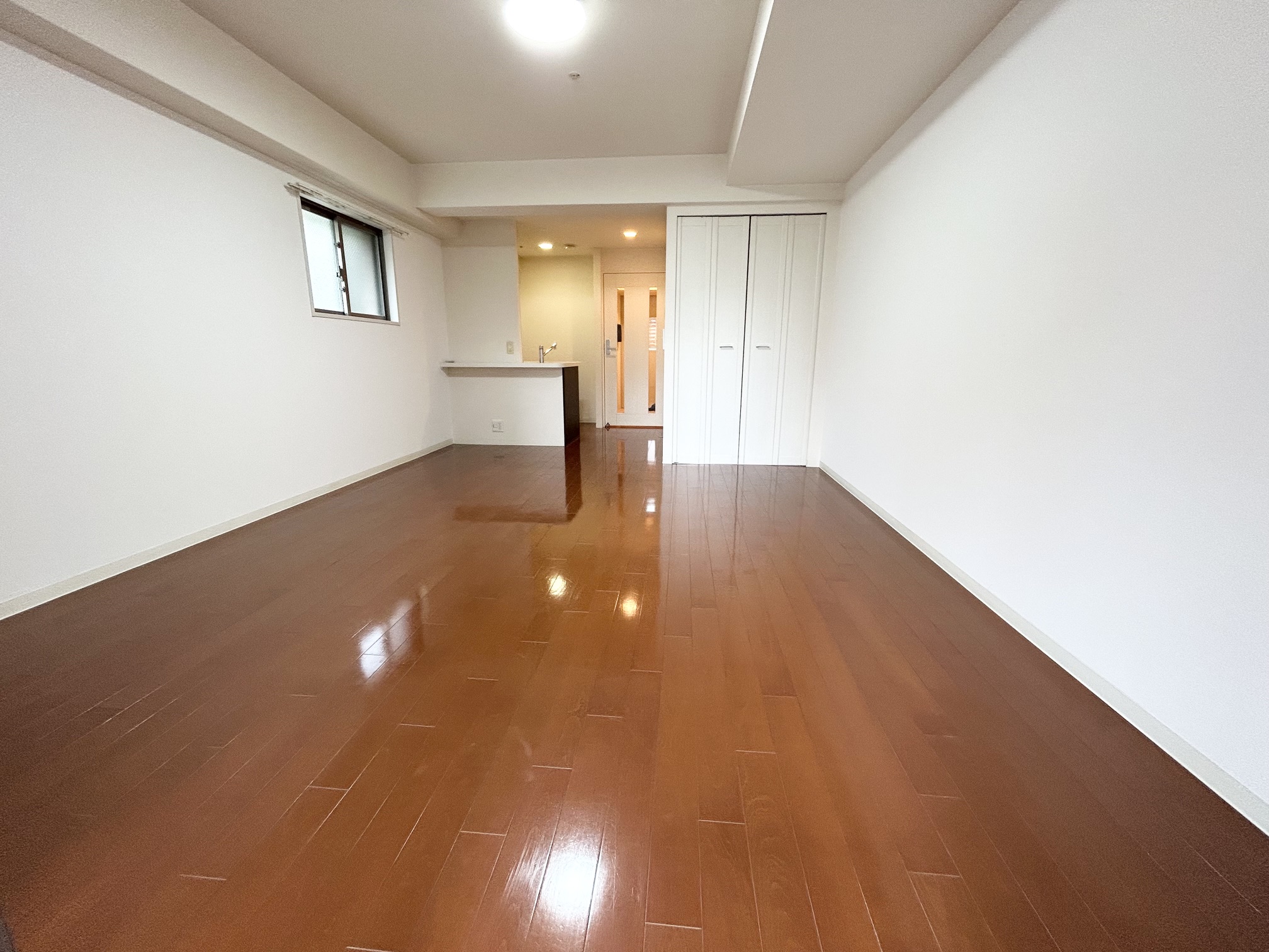 居室・リビング　明るいお部屋です