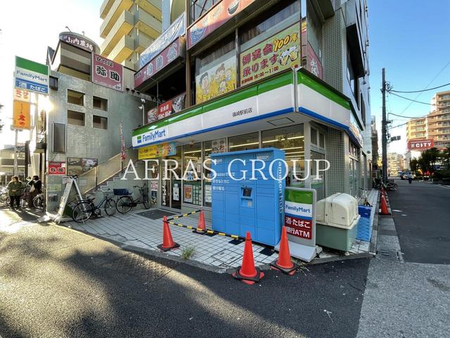 コンビニ　ファミリーマート 篠崎駅前店（コンビニ）まで2m