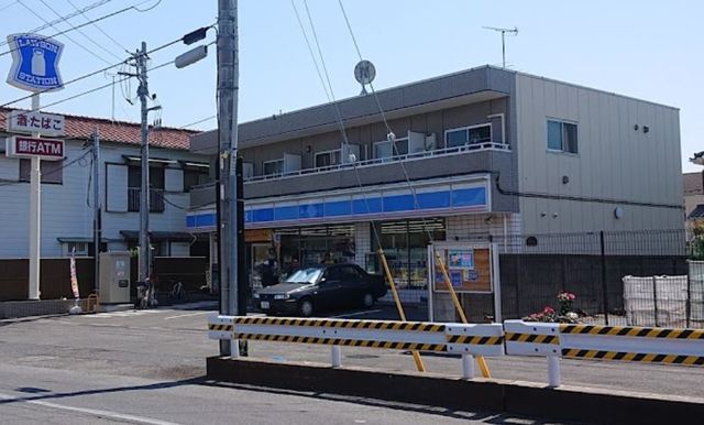 コンビニ　ローソン西瑞江三丁目店（コンビニ）まで302m