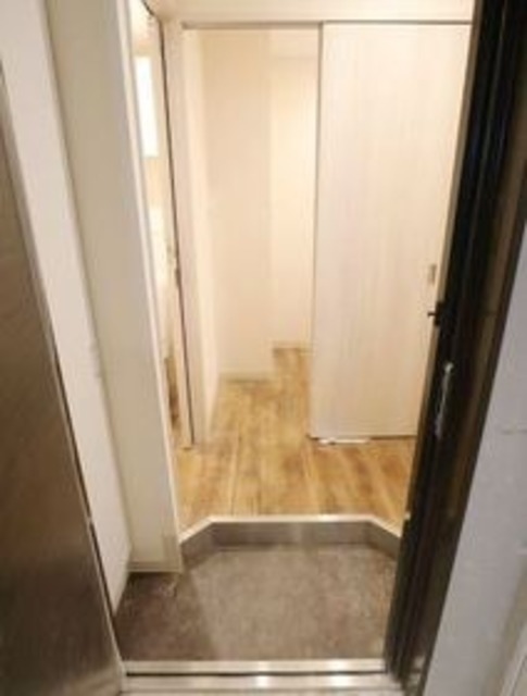 玄関　別部屋同仕様