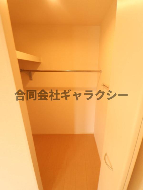 収納　ウォークインクローゼット