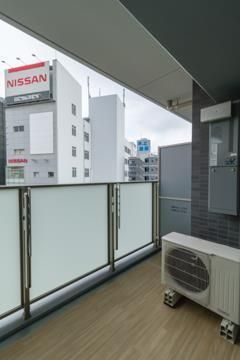 バルコニー　開放的で明るい空間を演出してくれるバルコニーです