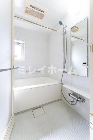 バス・シャワールーム　同建物内、別のお部屋の参考写真になります。