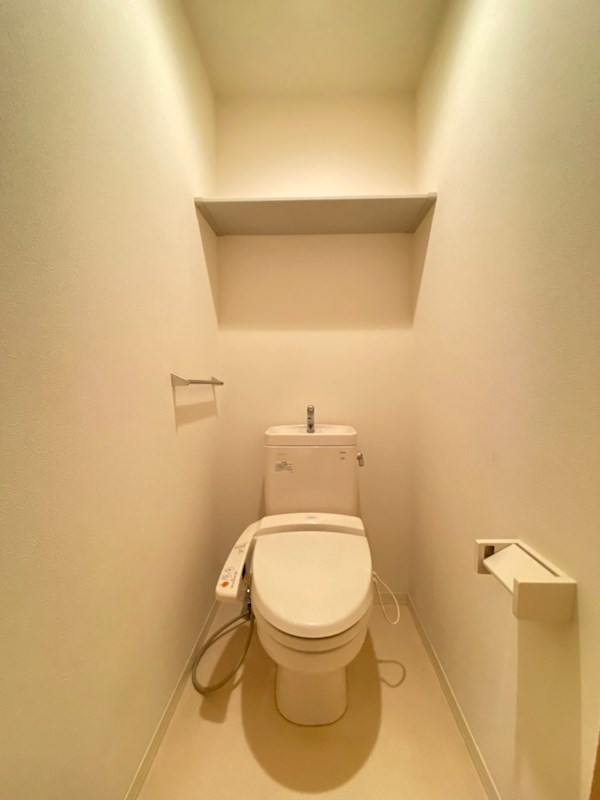 トイレ　※同物件別部屋参考画像