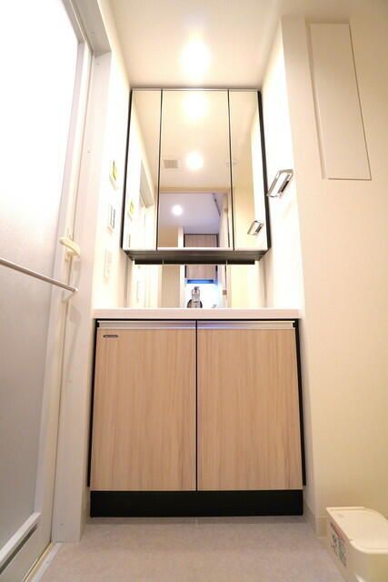 洗面設備　写真は同タイプ住居です