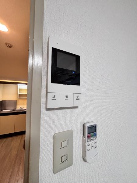 セキュリティ　モニター付インターホン